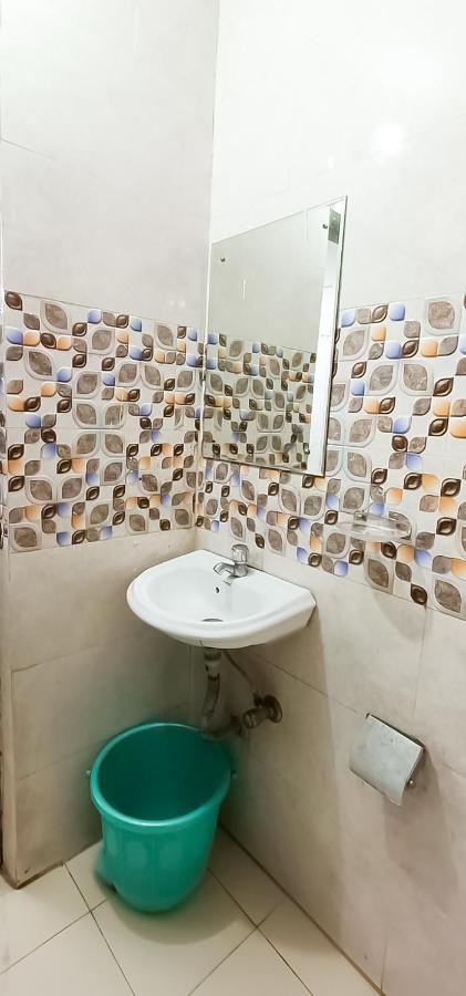 Comodo Satya Niketan Residency 뉴델리 외부 사진